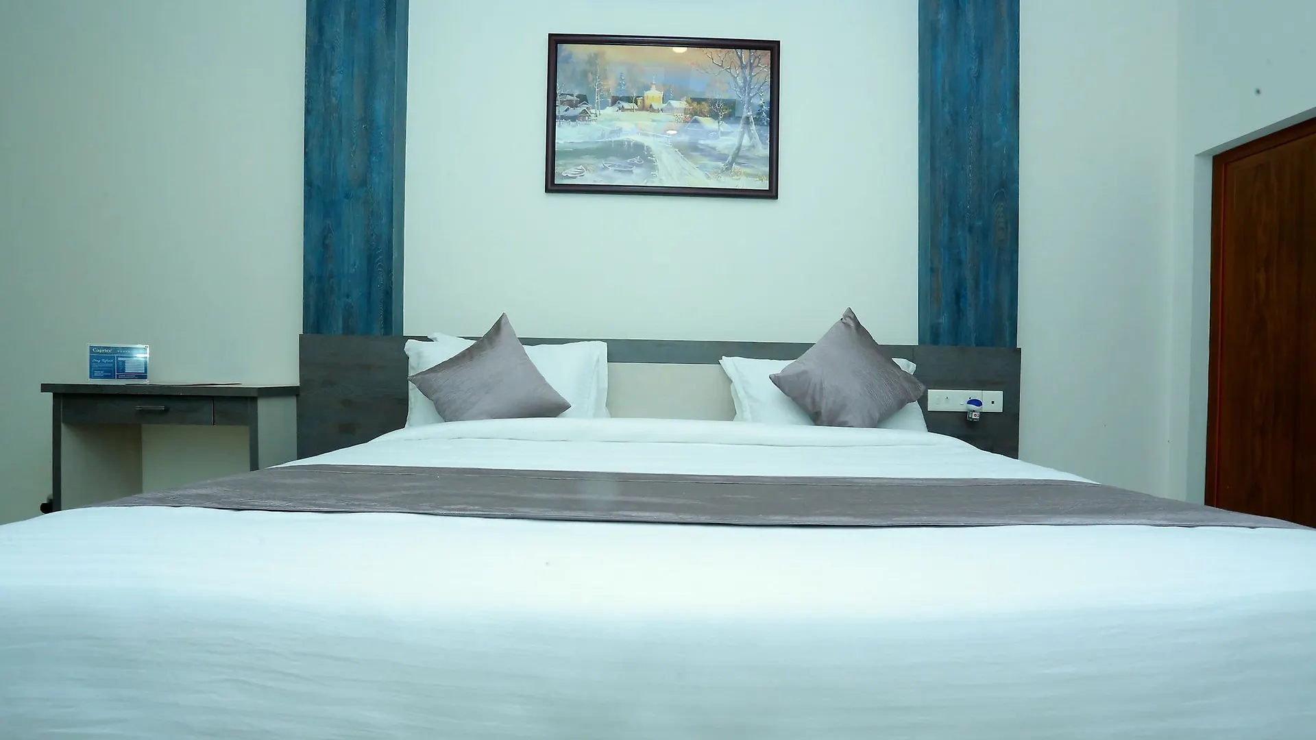 Oyo 10278 Hotel Caprice Residency Kochi
